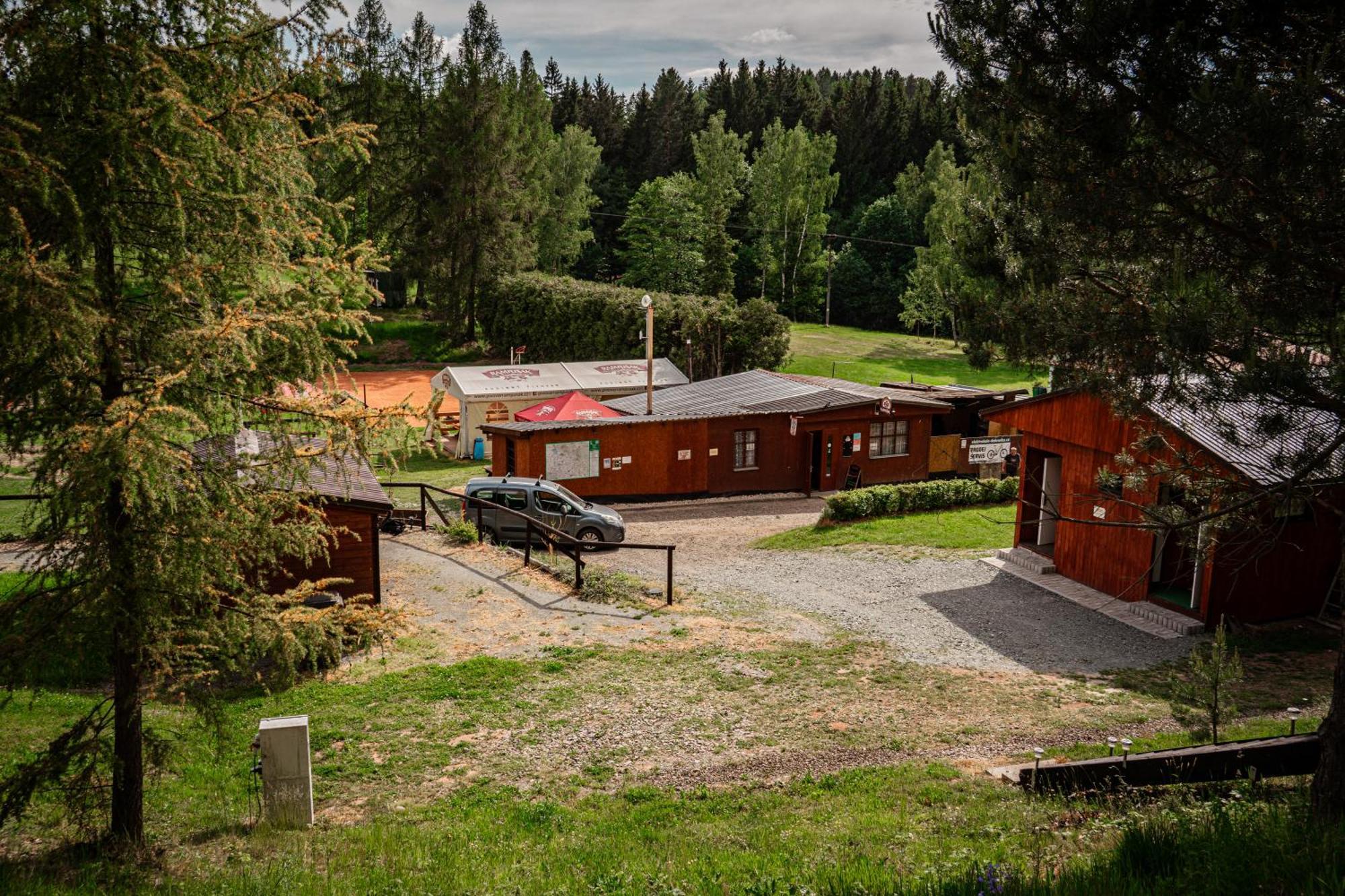Karavan 3 V Arealu Koupaliste Bystre V Orlickych Horach Exterior foto